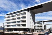 The luxury flats by the Töölönlahti bay remain at the ideal temperature thanks to underfloor heating and cooling